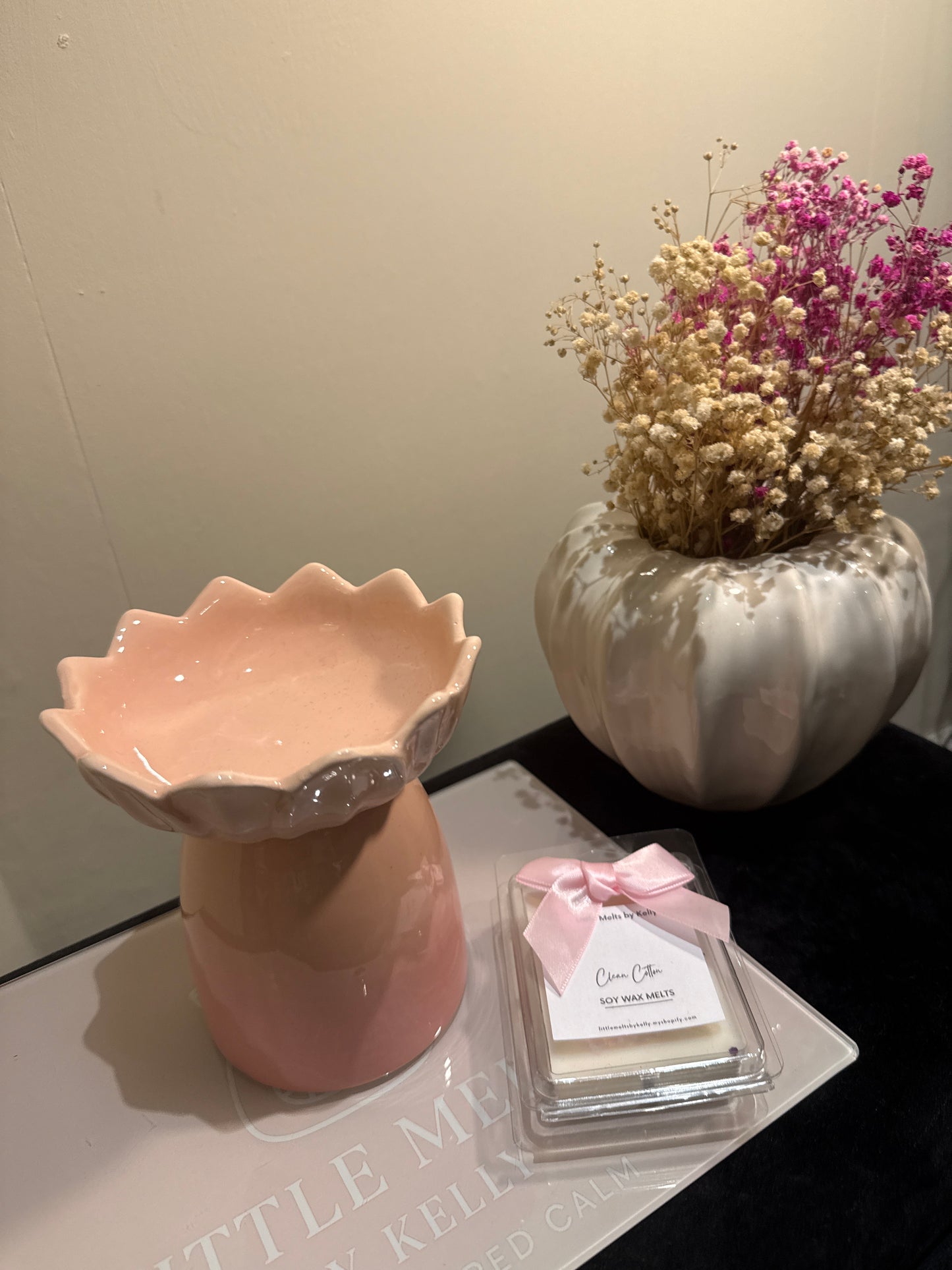 Pink water lily oil and wax burner